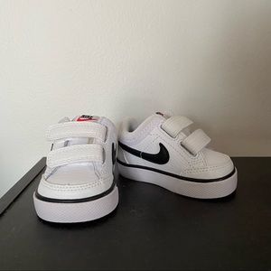 Nike Infant size 2C Velcro sneakers